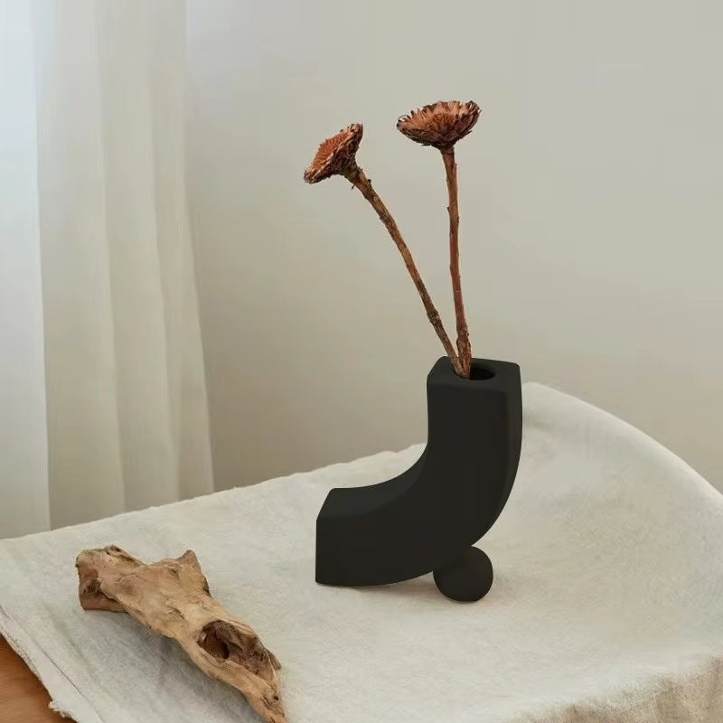 Nordic Ceramic Vase Black Simple Matte Black Porcelain Vase Handmade Art Living Room Model Room Vase Decoration Home Decor