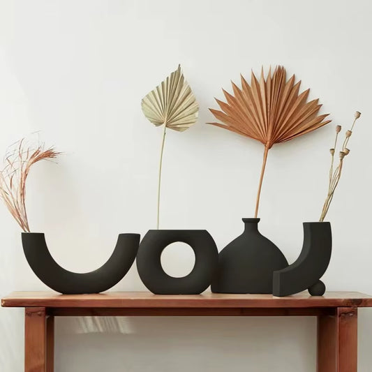 Nordic Ceramic Vase Black Simple Matte Black Porcelain Vase Handmade Art Living Room Model Room Vase Decoration Home Decor