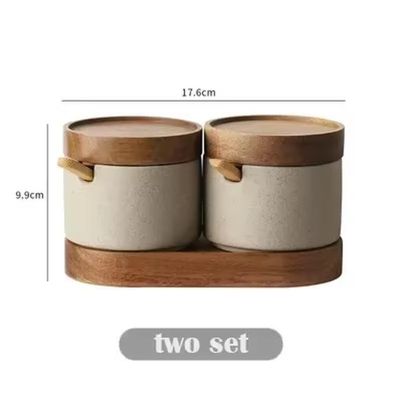Retro Ceramic Seasoning Jar Pepper Storage Bottle round Ceramic Seasoning Jar with Wooden Lid Salt Pepper Kitchen Tool