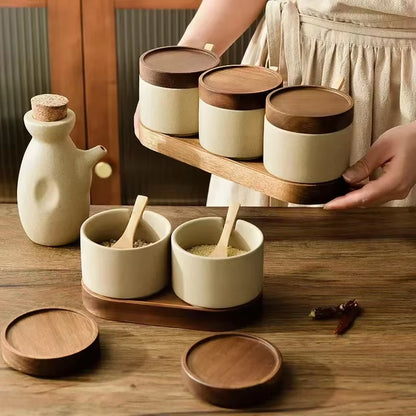 Retro Ceramic Seasoning Jar Pepper Storage Bottle round Ceramic Seasoning Jar with Wooden Lid Salt Pepper Kitchen Tool